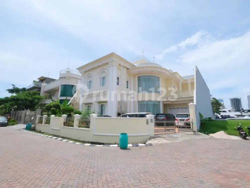 Rumah Hoek Mewah Full Furnish Pantai Mutiara