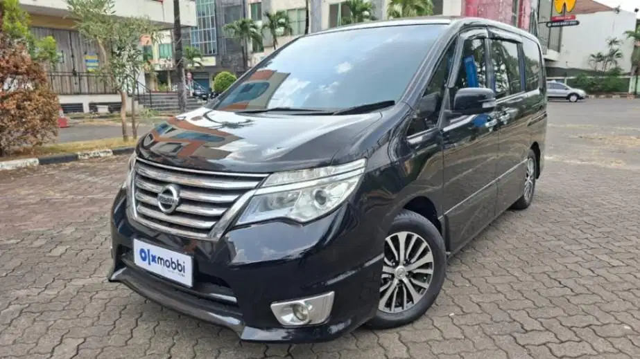 Nissan Serena 2.0 Highway Star Bensin AT 2015 Hitam