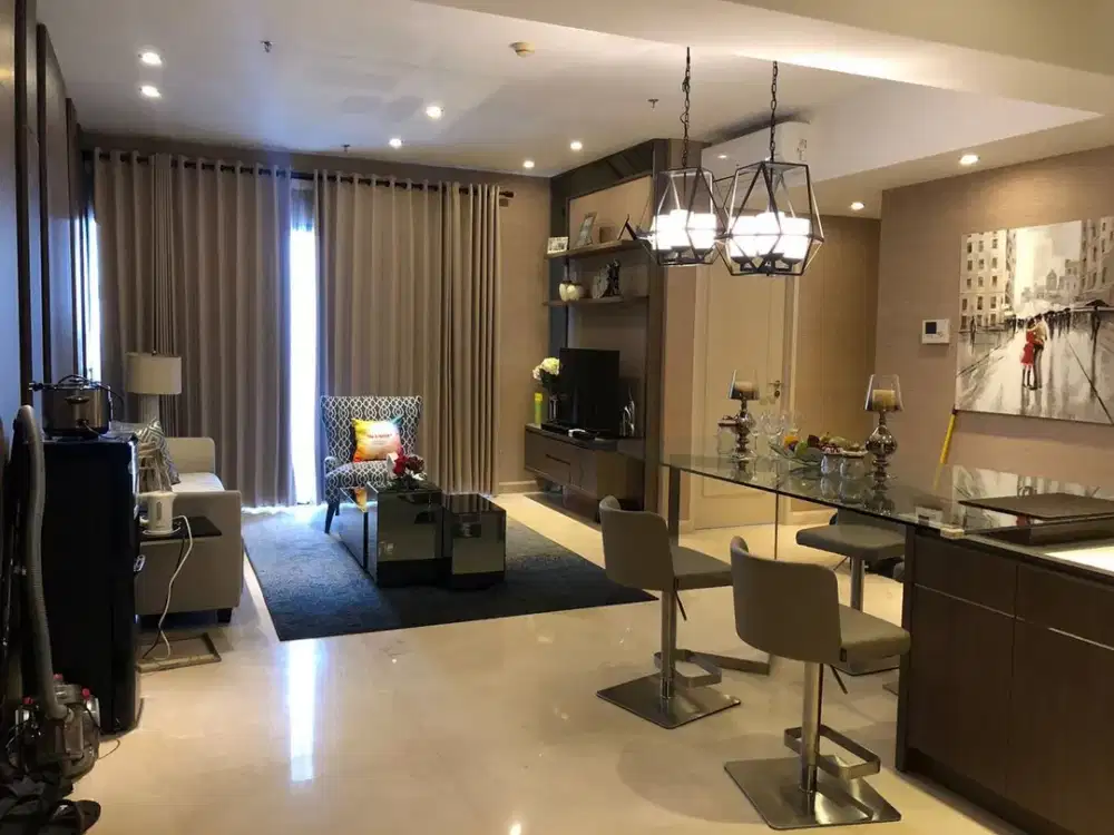 DISEWAKAN APARTMENT THE PEAK, SAMPING TUNJUNGAN PLAZA 5