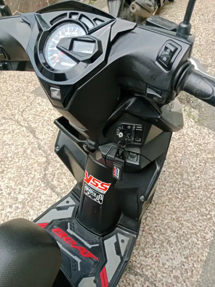 Jual motor beat 2023 kumplit tangan pertama