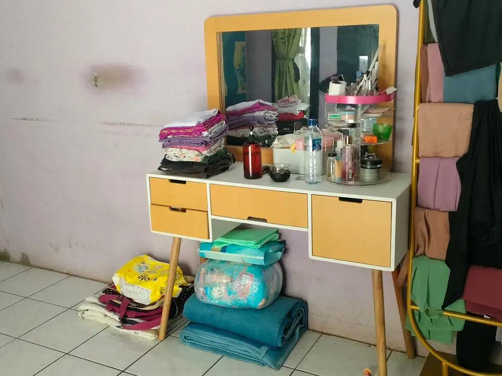 Meja rias murah banget