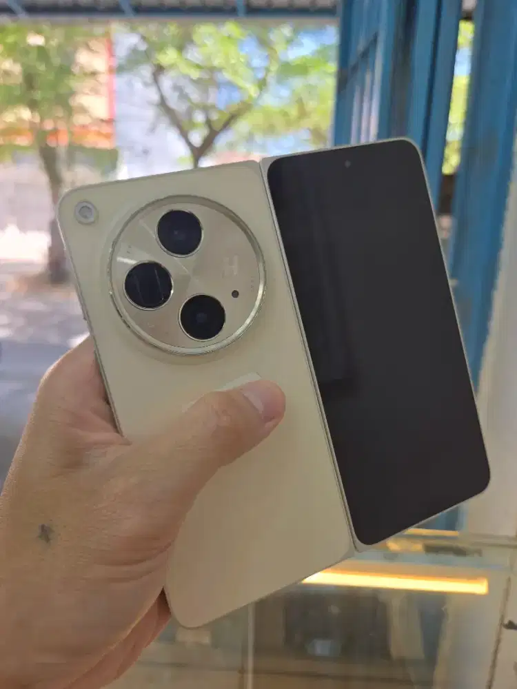Oppo fold N3 16/512 minus layar dlm ada bercak
