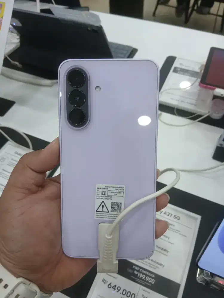 A37 8/256 garansi resmi