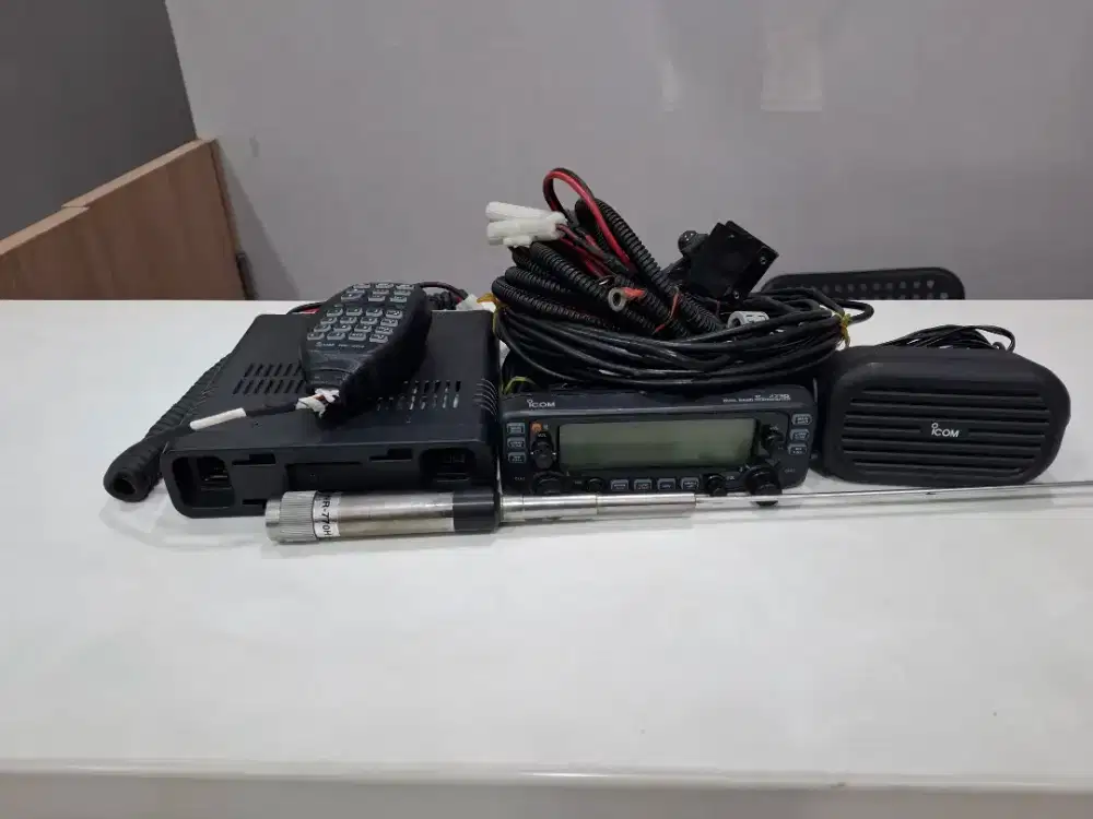 RADIO KOMUNIKASI ICOM IC-2730A / RADIO HT ICOM IC2730A