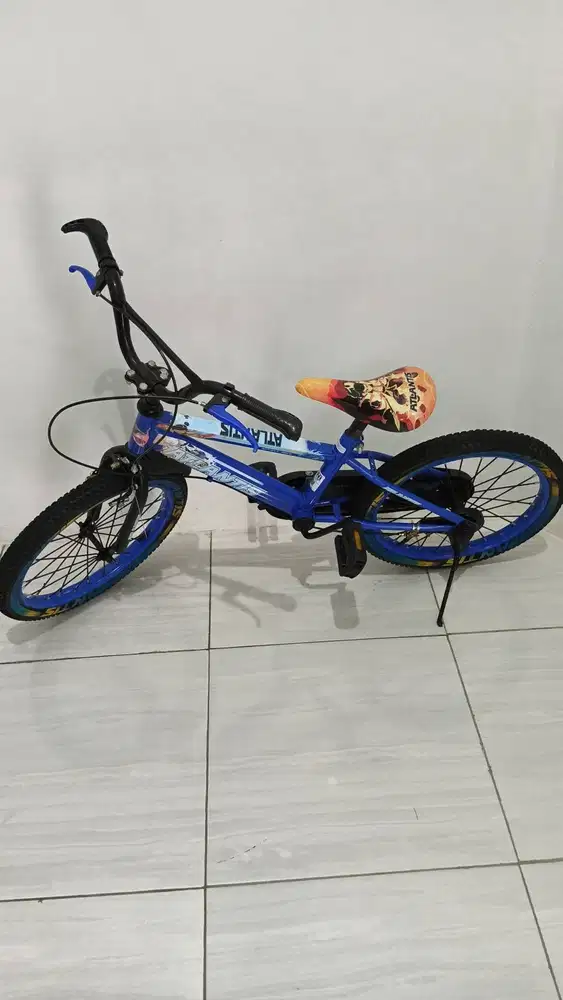 Sepeda anak laki atlantis