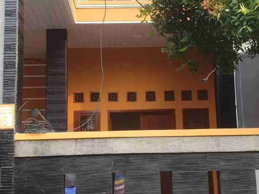 Dijual Rumah 3 Lantai Cluster Taman Royal Poris Cipondoh Tangerang dekat Jakarta Barat aman nyaman mudah akses harga nego wajar