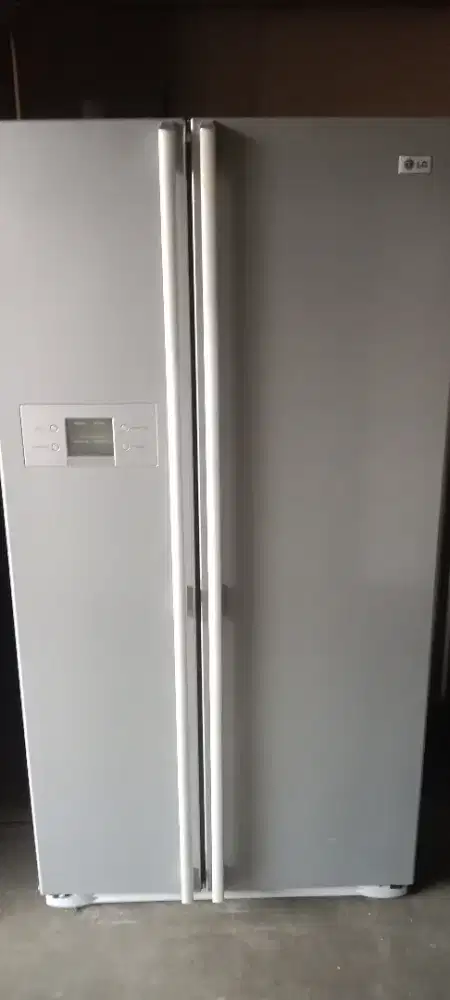 Dijual kulkas SBS LG