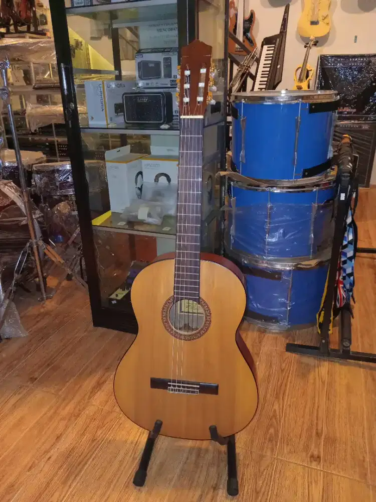 GITAR CLASSIC YAMAHA PABRIKAN