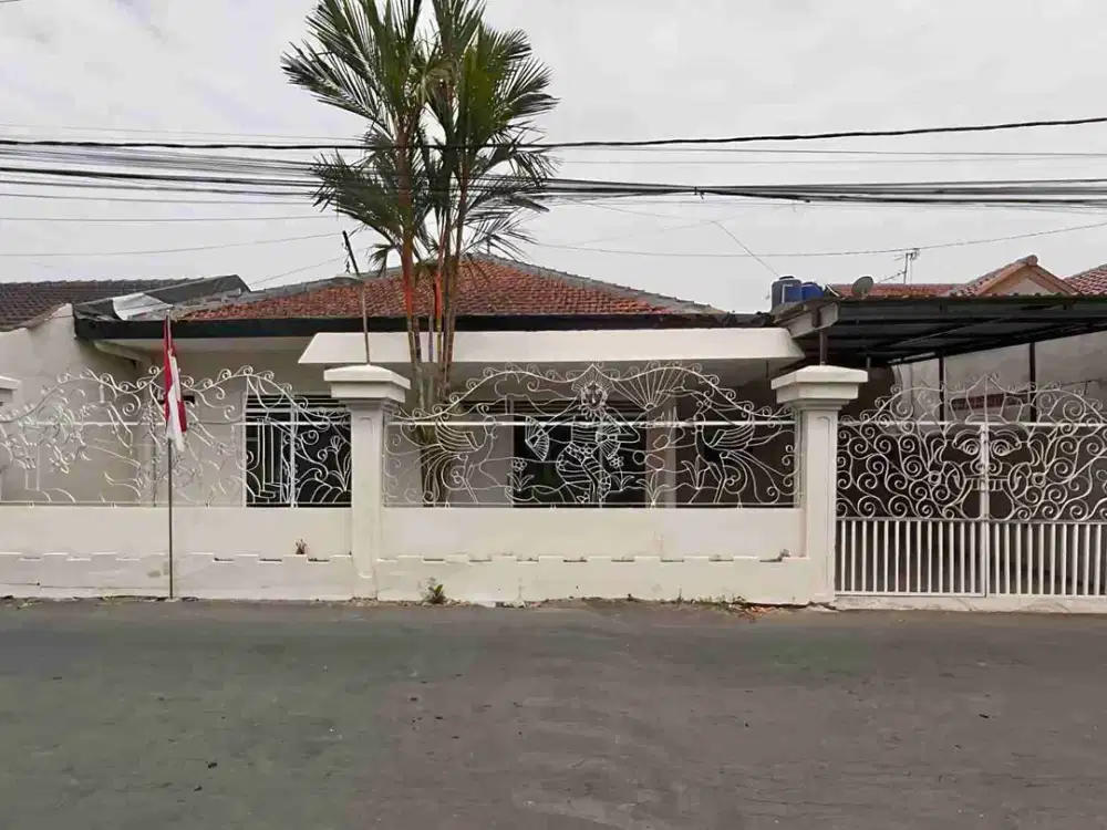 Rumah Klasik Di jl. Kaliurang Dalam Ringroad Dekat Kampus UGM Yogyakarta