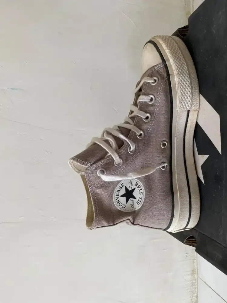 SEPATU CONVERSE CHUCK 70 Hi