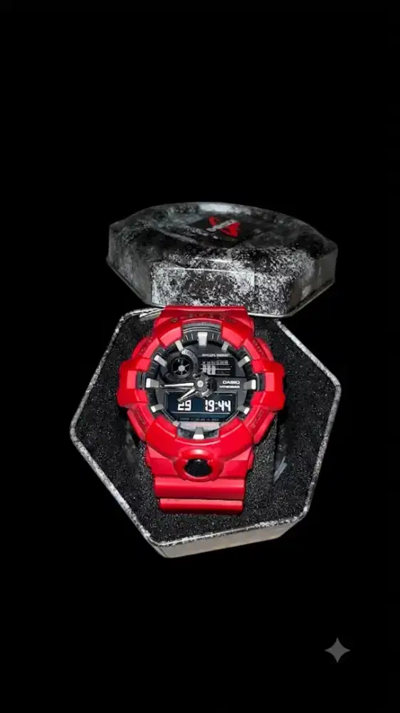 G-shock GA-700 merah men watch