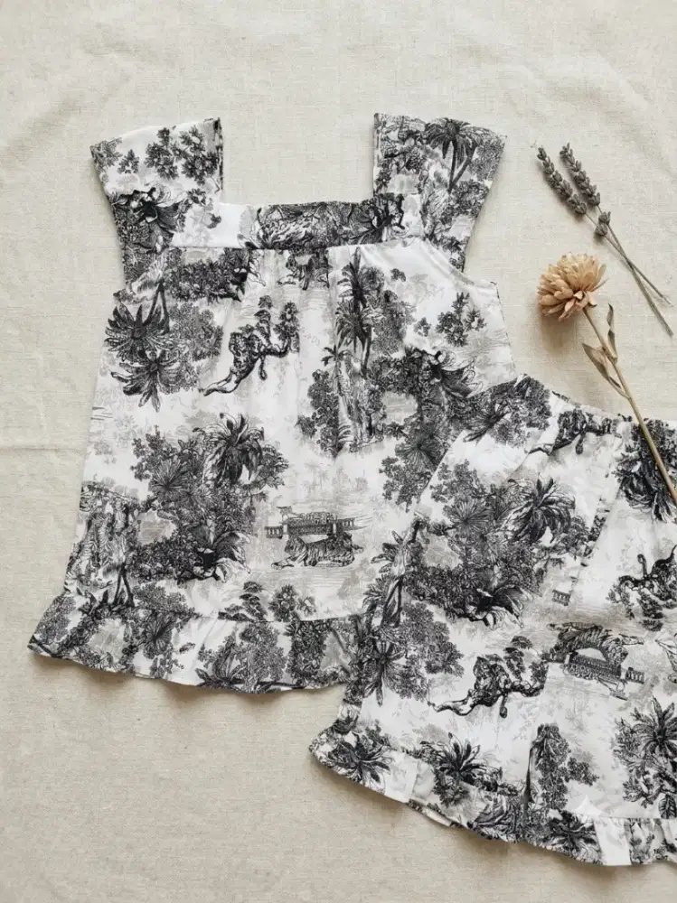Sleepwear motif