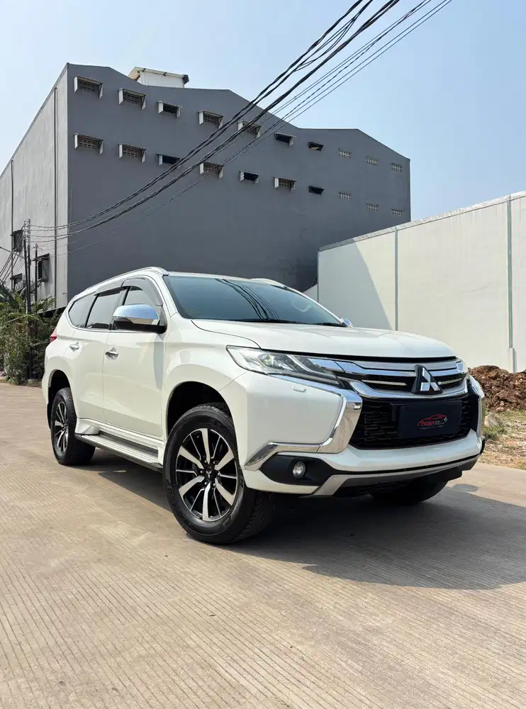 Mitsubishi Pajero 2.4 Dakar 2016 Automatic ( Putih Metalik )