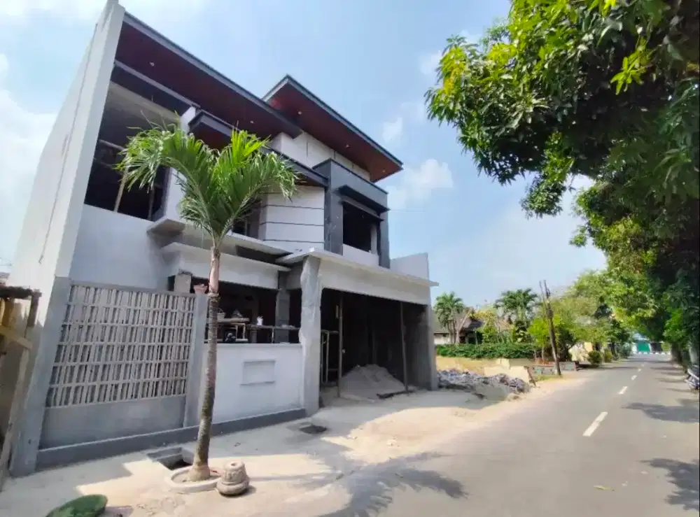 DIJUAL RUMAH SOLO,MEWAH BARU FINISHING , SUMBER, SOLO