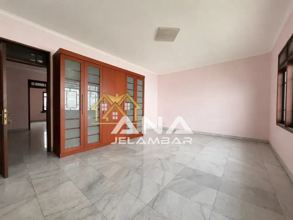 ANA RUMAH HITUNG TANAH UK 10X20M DI JELAMBAR rb