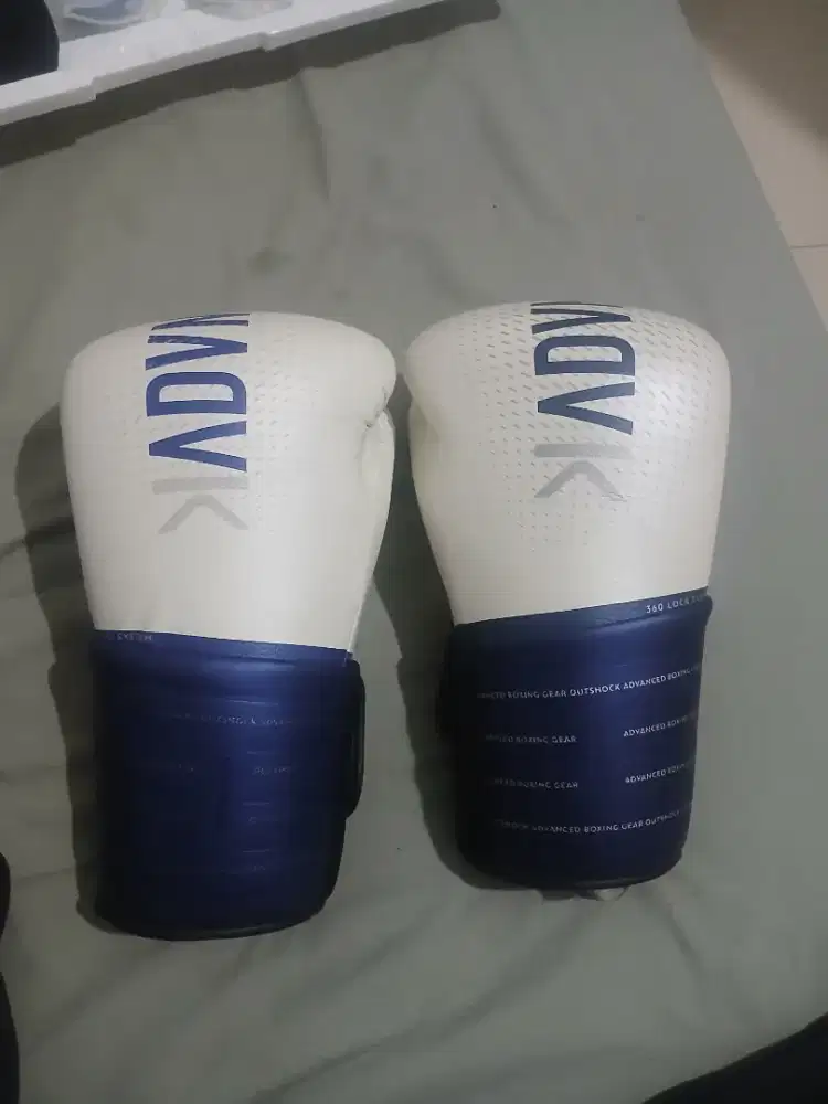 BOXING GLOVES DECHLATON