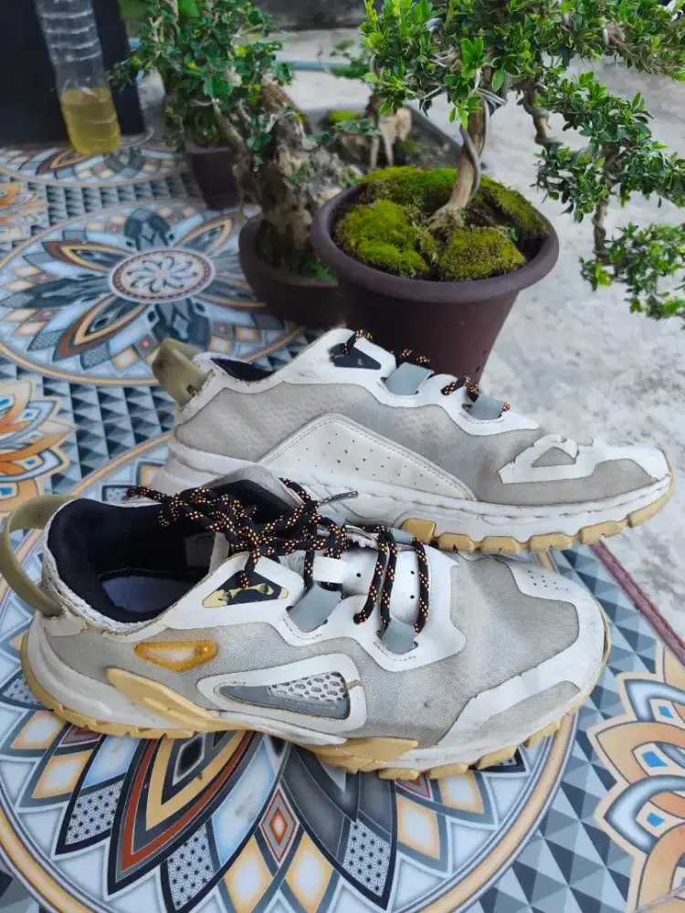 Sepatu xtep size 42