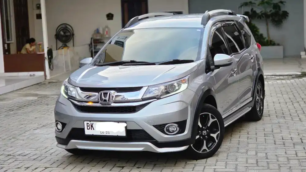 Honda BRV 1.5 Prestige CVT thn 2016 istimewa!!!