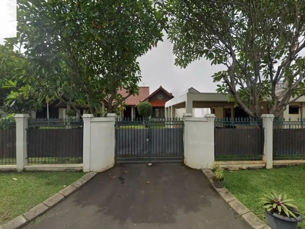 Rumah Ceger Lahan Luas: LT 1952 m2, Jalan 3 Mobil, Lux Tdk Banjir
