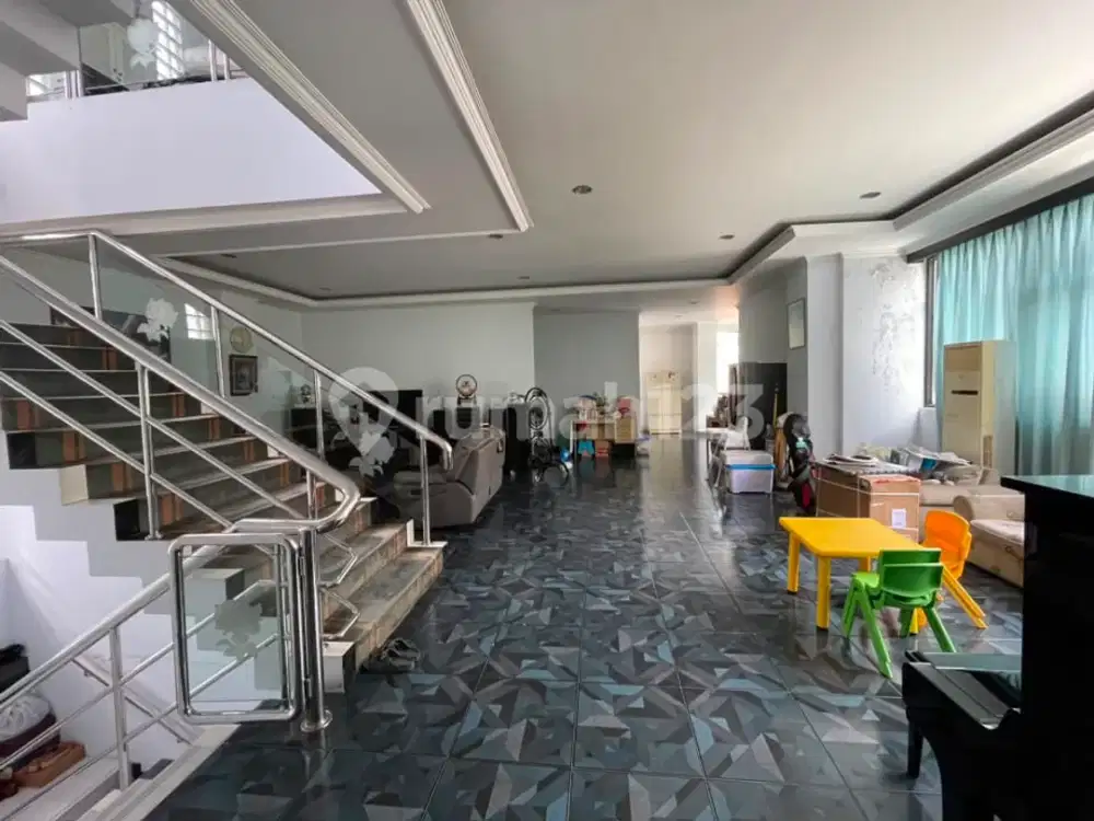 Dijual Properti Strategis di Jl. Kh Zainul Arifin, Jakarta Barat