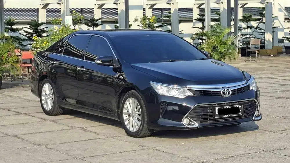 Toyota Camry 2.5 V 2017 Low KM 58RB Antik