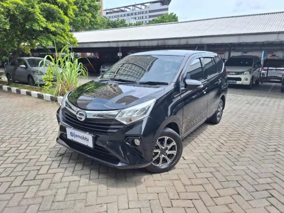 KM Rendah - Daihatsu Sigra 1.2 R Deluxe Bensin-MT 2021