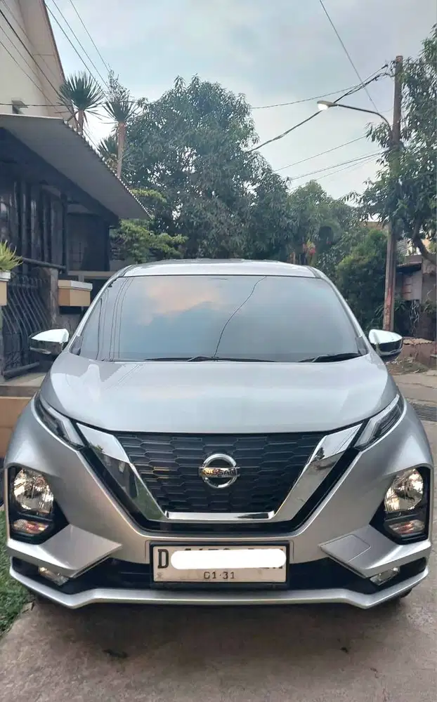 Dijual Nissan Livina VL 1.5 AT. 2019. Silver Metalik. (Untuk Pemakai)