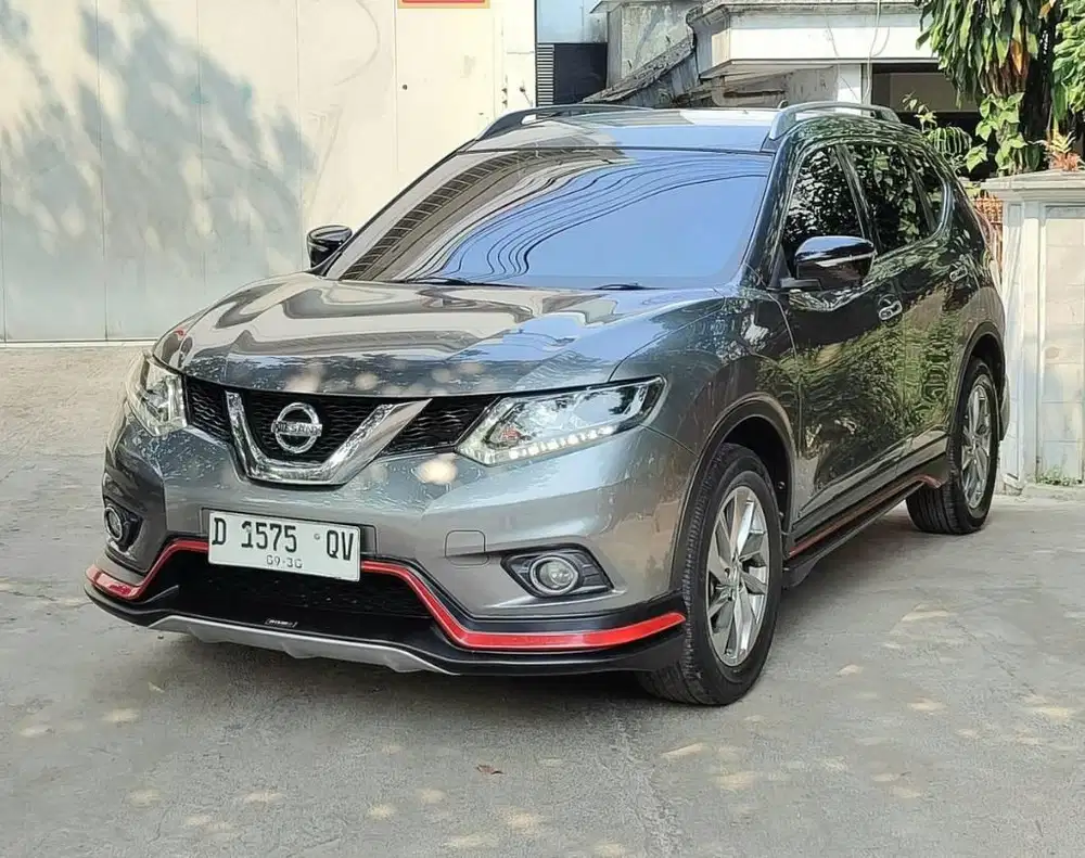 XTRAIL NEW 2.5 AT 2017 LowKM 45rb RECORD NISSAN BANDUNG 1 TANGAN