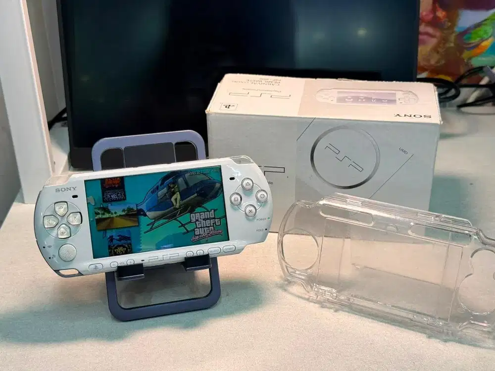 PSP Pearl White 3000 16GB Fullgame
