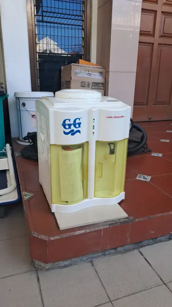 GG Water Dispenser Minuman Panas Normal