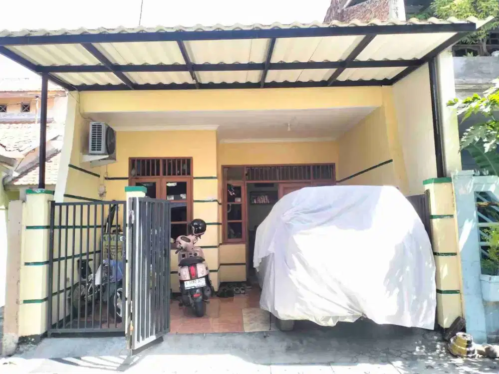 dijual rumah siap huni lokasi semowaru Sukolilo Surabaya