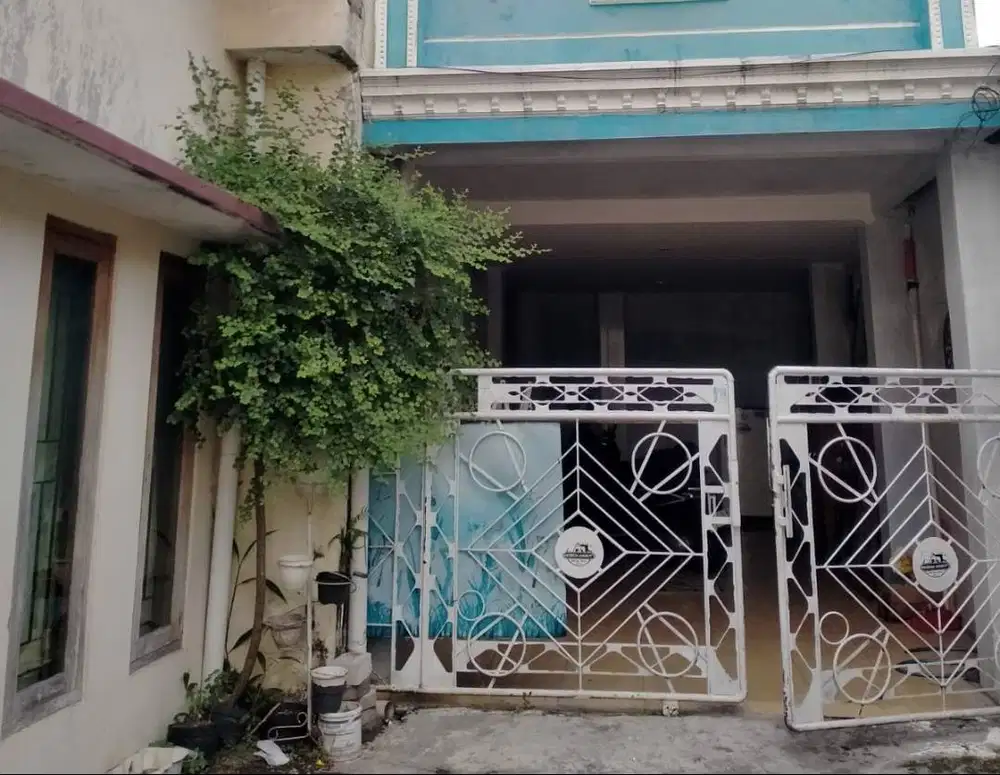 Dikontrakkan rumah kost 2 lantai 4 KT di Proliman Ketandan.