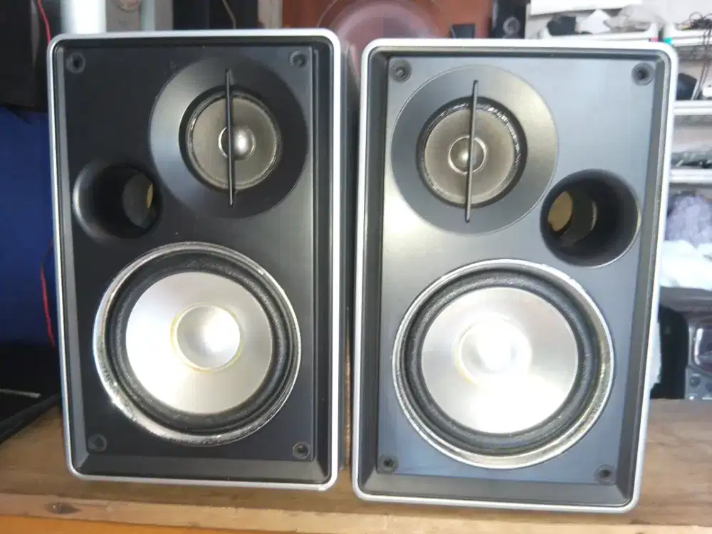 Samsung milenial speaker 4 ohm 1700 Watts pmpo, full ori box utuh