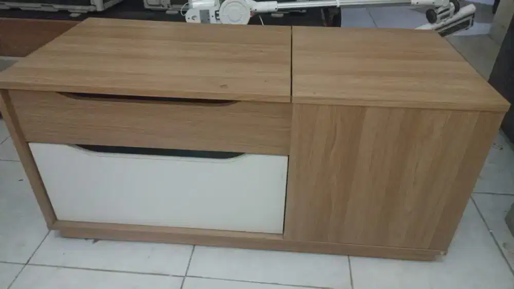 Lemari Meja Tv Like New