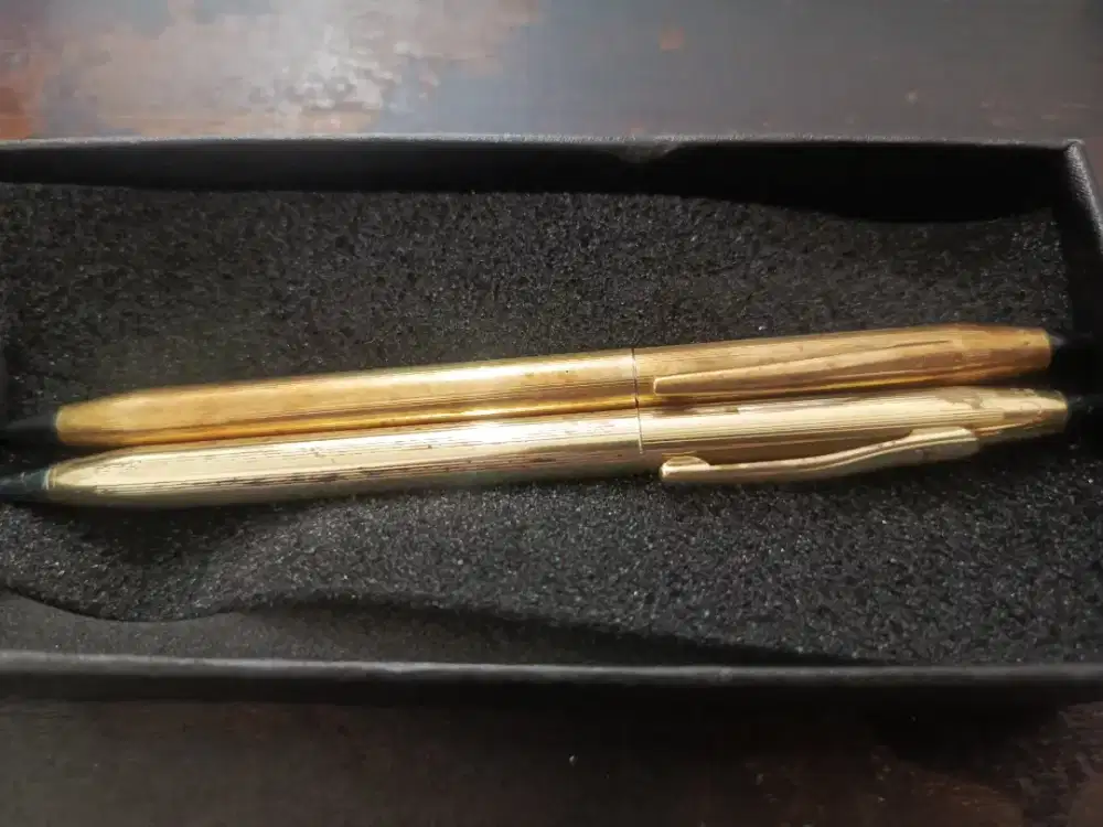 Vintage Cross 10k Gold filled 4502