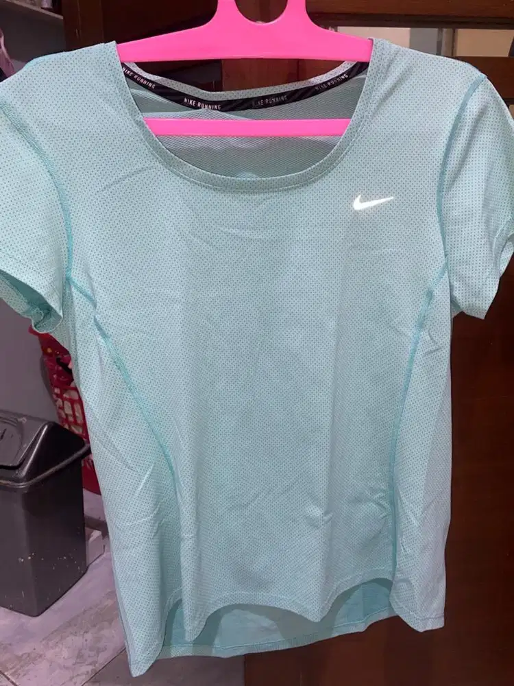 Nike Dry Fit gym running Wanita Ukuran L