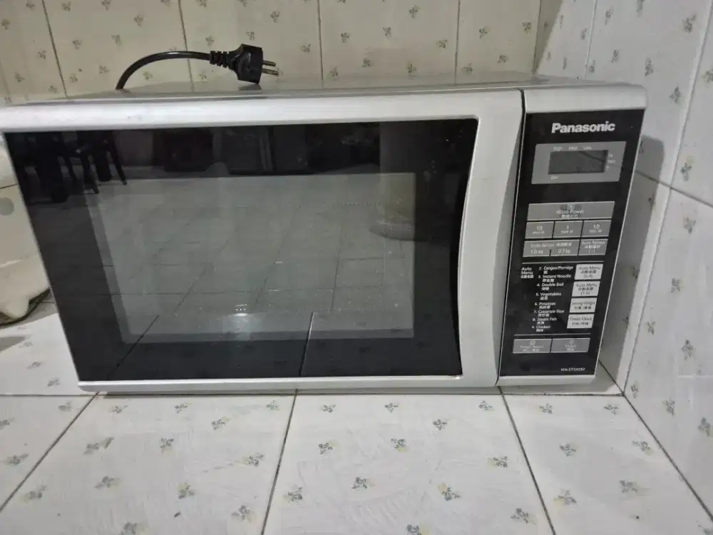 Panasonic Microwave NN-ST340M