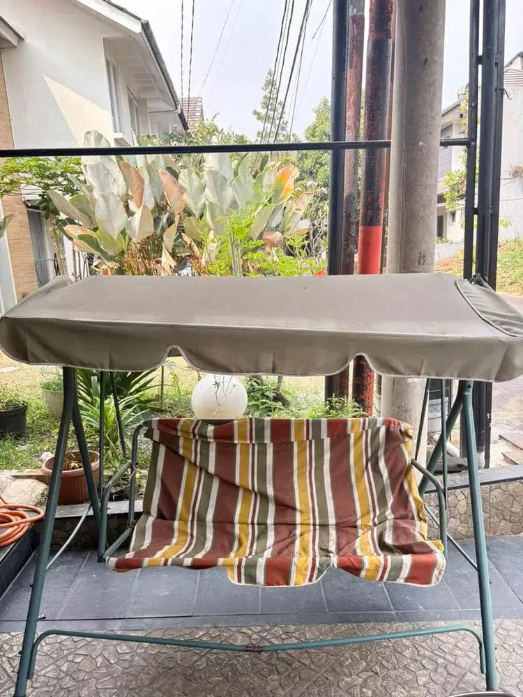 Ayunan Taman / Swing Outdoor 3 Seater