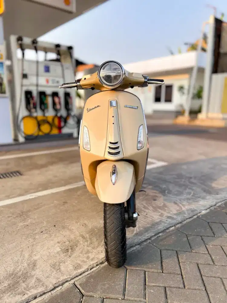 VESPA PRIMAVERA 150 IGET 2019 BEIGE - TERMURAH SEINDONESIA