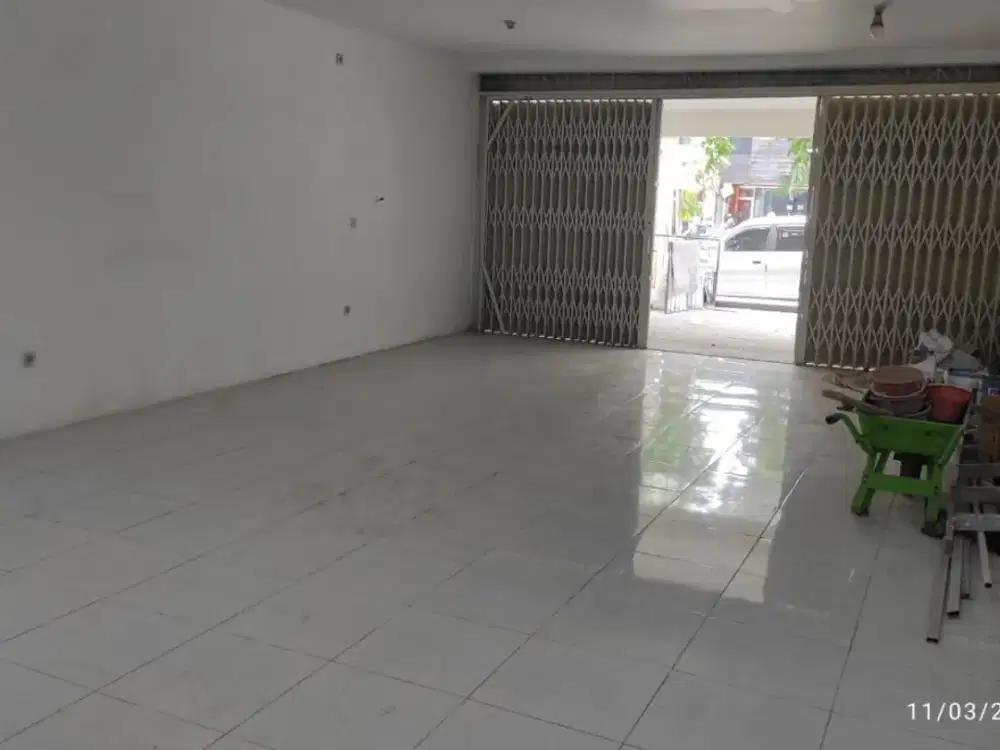 Disewakan ruko raya mulyosari