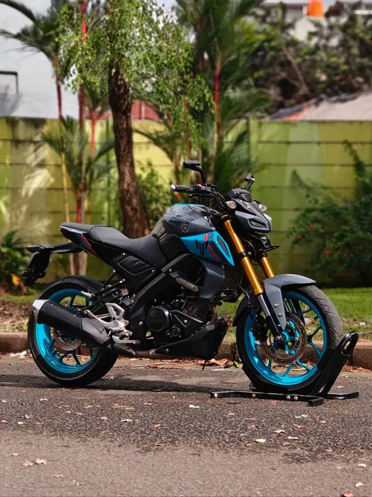 YAMAHA MT15 2022 GREY PAJAK ON KONDISI MULUS TINGGAL GAS