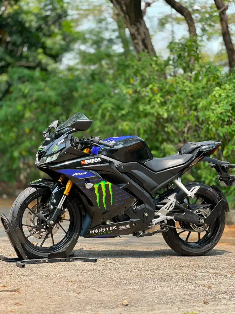 YAMAHA YZF R15 V3 MONSTER HITAM 2019 LOW KM PAJAK PANJANG NO MINUS