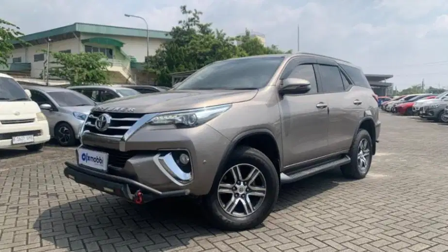 Garansi 1 Th - Toyota Fortuner 2.4 G Solar AT 2017 Coklat
