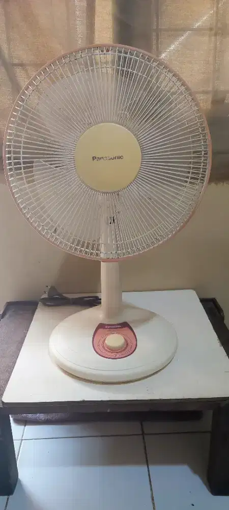 Kipas Angin PANASONIC Ukuran 12 inc type F-EK306
