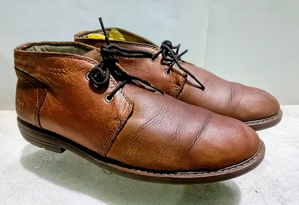 Size 42 - Caterpillar - Sepatu Pria Casual Kulit Keren Kekinian