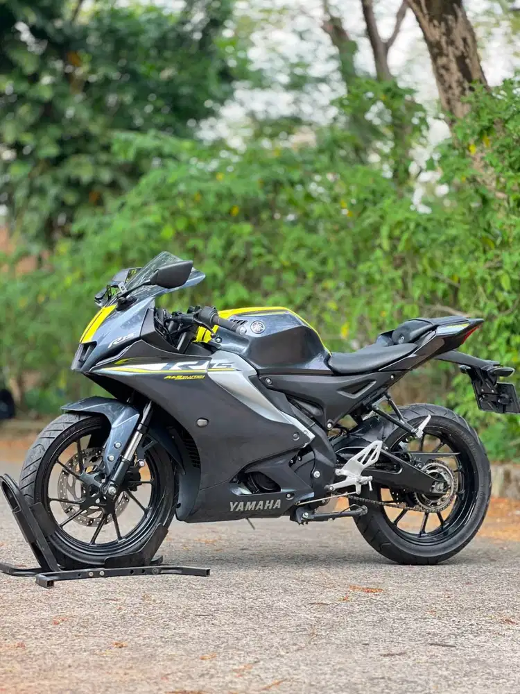 YAMAHA YZF R15 V4 2023 GREY KM 7K PAJAK ON SIAP PAKAI