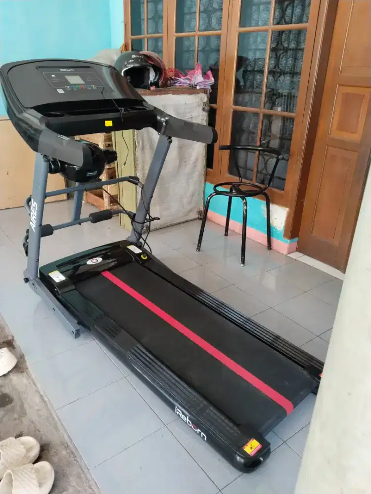 Dijual treadmill elektrik ireborn Aires mulus jarang dipakai