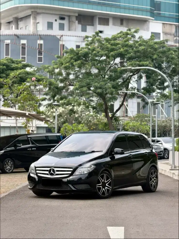 [Cash] Mercedes benz B200 URBAN