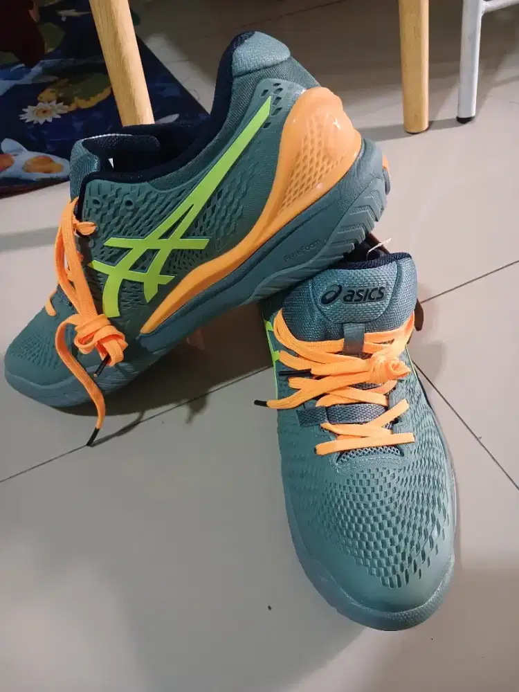 Sepatu Olahraga Asics