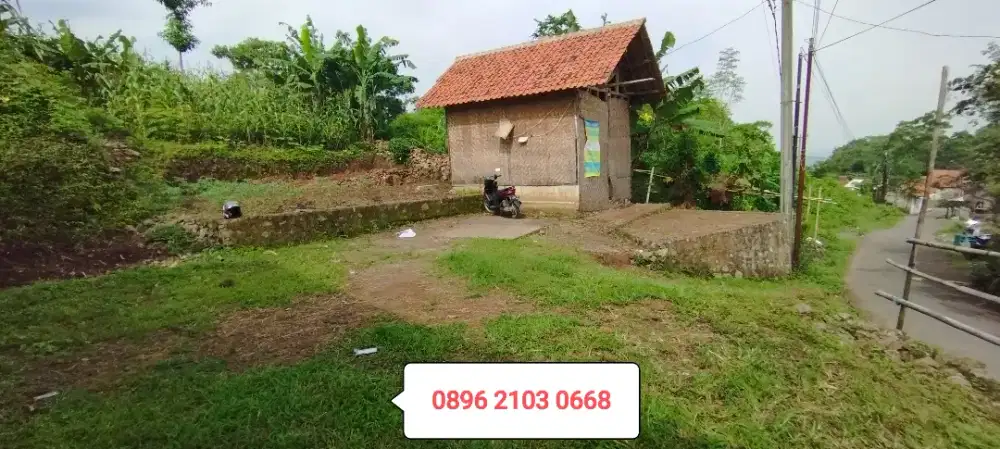 Tanah pinggir jalan masuk mobil